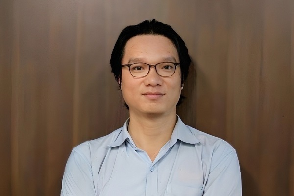 Thầy Hoàng Mạnh Hùng